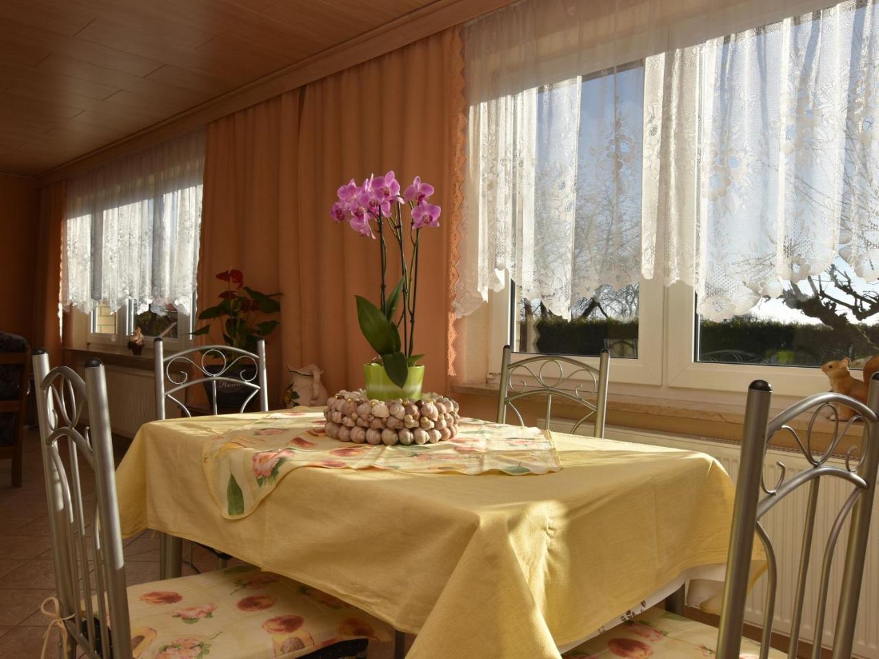 Spacious Apartment In Brusow With Garden Kropelin ภายนอก รูปภาพ
